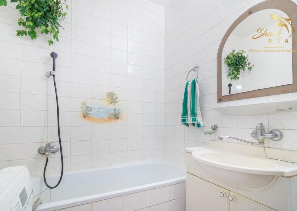 TOP lokalita, skvelá cena! Na predaj 3 izbový byt v Nových Zámkoch