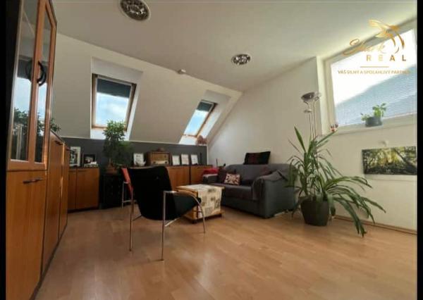 Skladový areál v priemyselnej oblasti v Nitre