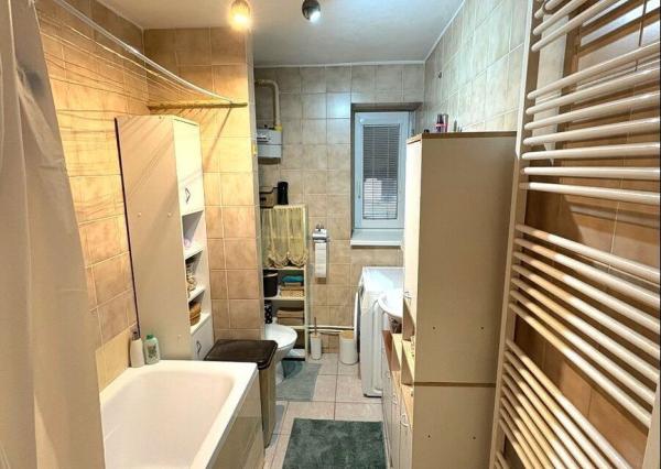 Na predaj 2- izbový byt na ulici Komenského s teraskou a záhradkou 