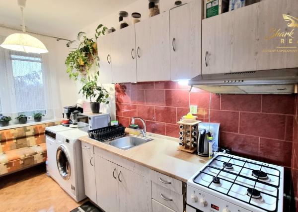 Na predaj 4-izbový byt v obľúbenej lokalite Trebišova – Komenského