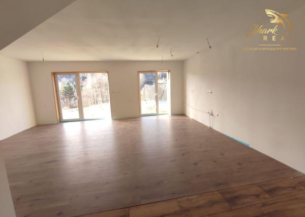 Byt v novostavbe so záhradou neďaleko tajchu Nová Baňa