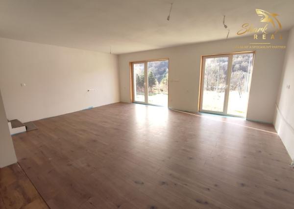 Byt v novostavbe so záhradou neďaleko tajchu Nová Baňa