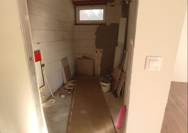 Byt v novostavbe so záhradou neďaleko tajchu Nová Baňa