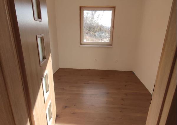 4 izbová novostavba v dvojdome neďaleko tajchu 