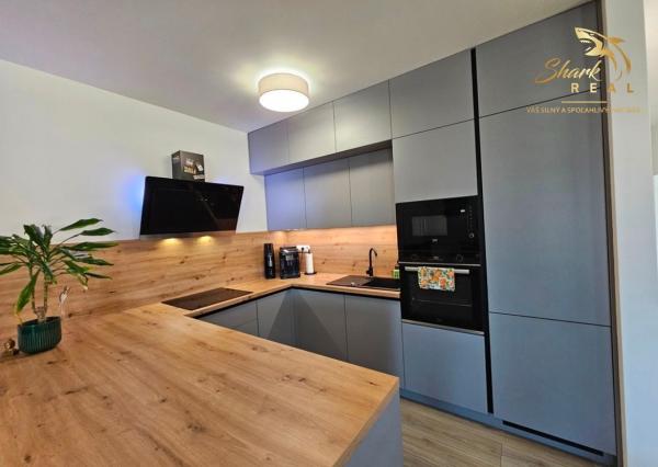 EXKLUZÍVNE NA PREDAJ: moderná 4-izbová novostavba v dvojdome v obľúbených Lužiankach pri Nitre. 