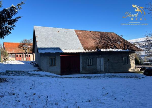 Rodinný dom s garážou a samostatnou chalupou