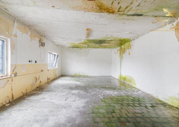 OBCHODNO - SKLADOVÝ PRIESTOR , kaviareň, potraviny alebo iné služby?