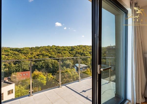 Slnečný 3-izbový byt pri Horskom parku s výhľadmi a maximálnym súkromím