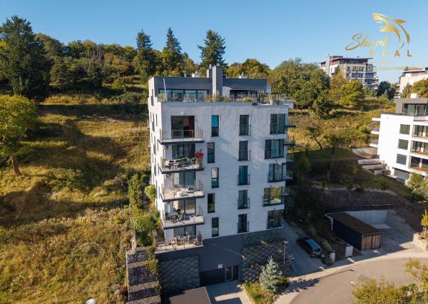 Slnečný 3-izbový byt pri Horskom parku s výhľadmi a maximálnym súkromím