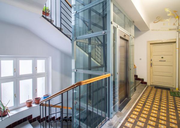 Na predaj 4 izbový byt 135m2 s veľkou pivnicou 14m2 v prestížnej časti EUROVEA