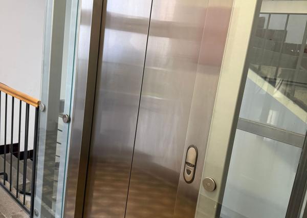 Na predaj 4 izbový byt 135m2 s veľkou pivnicou 14m2 v prestížnej časti EUROVEA