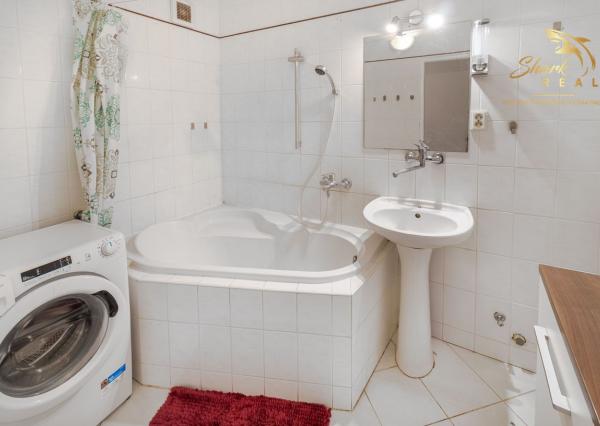 Krásny veľkometrážny zrekonštruovaný 2-izbový byt