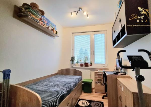 Na predaj 4-izbový byt v obľúbenej lokalite Trebišova – Komenského