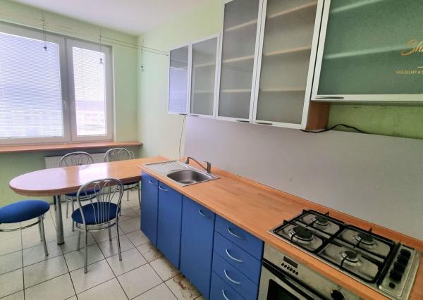 Na predaj 3-izbový byt na kompletnú rekonštrukciu 