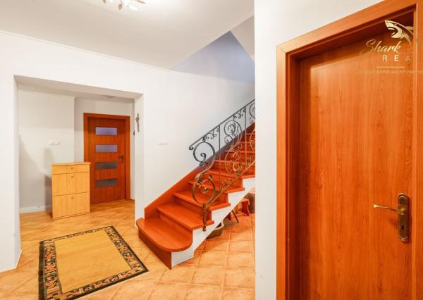 Dom s príjemnou atmosférou a atraktívnym pozemkom 1167m2