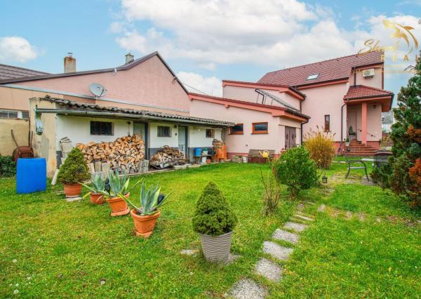 Dom s príjemnou atmosférou a atraktívnym pozemkom 1167m2