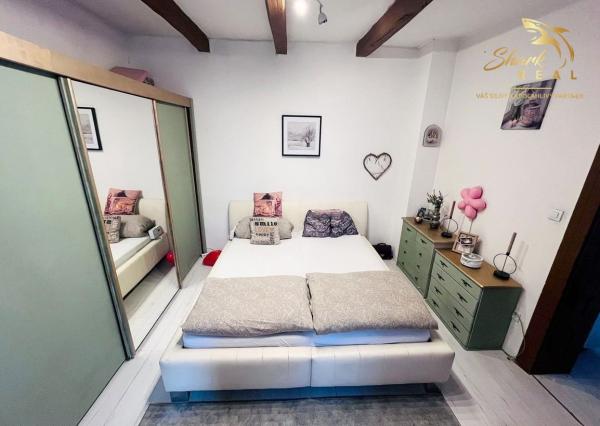 REZERVOVANÉ! Exkluzívna ponuka - romantický vidiecky dom na predaj