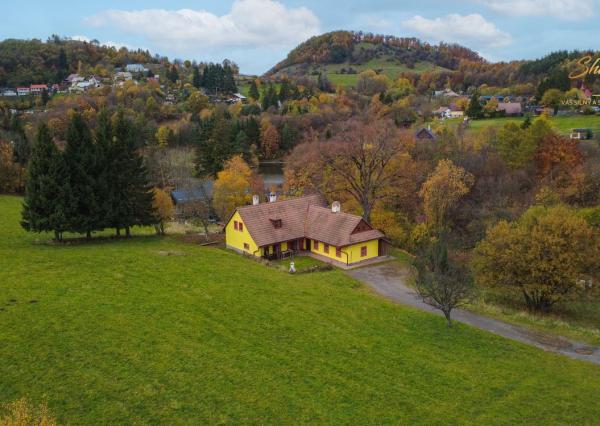 REZERVOVANÉ - Útulná chata usadená v krásnom prostredí Štiavnických vrchov