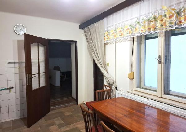 Priestranný dom so záhradou