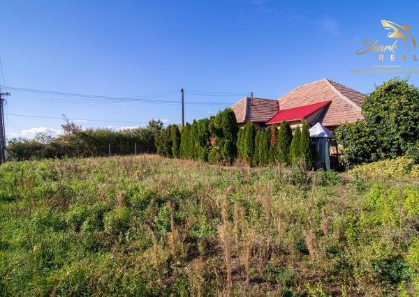 !ZNÍŽENÁ CENA! 6-izbový rodinný dom s veľkým pozemkom v Komjaticiach