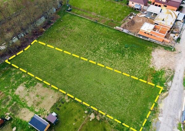 Predám STAVEBNÝ POZEMOK  1317 m2