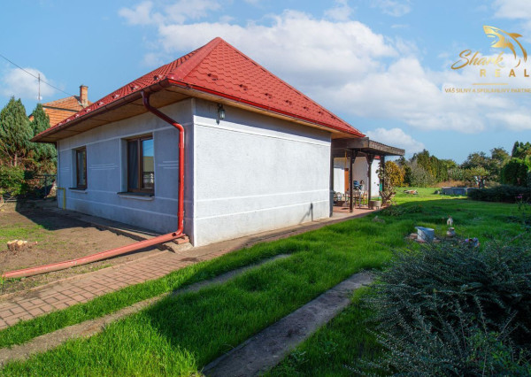 SUPER  CENA! Príjemný 3-izbový dom s veľkým pozemkom 