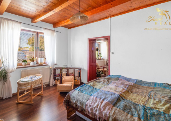 SUPER  CENA! Príjemný 3-izbový dom s veľkým pozemkom 