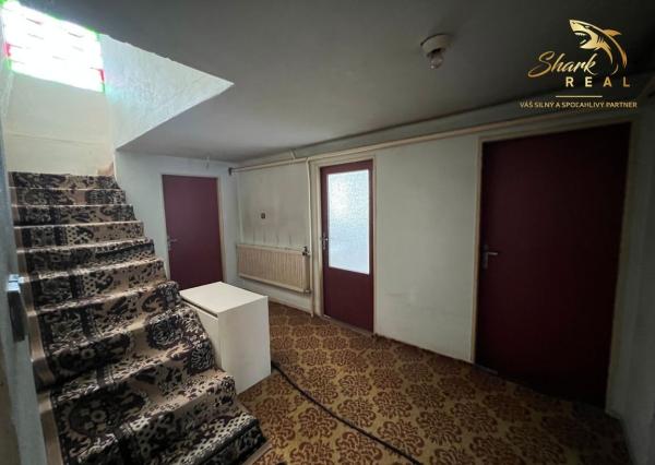 ZNÍŽENÁ CENA - Presvetlený 4 izbový rodinný dom s garážou