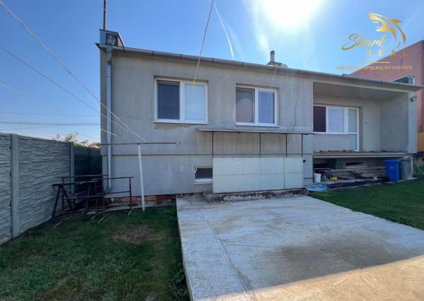 ZNÍŽENÁ CENA - Presvetlený 4 izbový rodinný dom s garážou