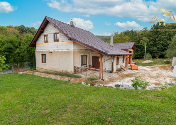 Priestranný dom v lone prírody