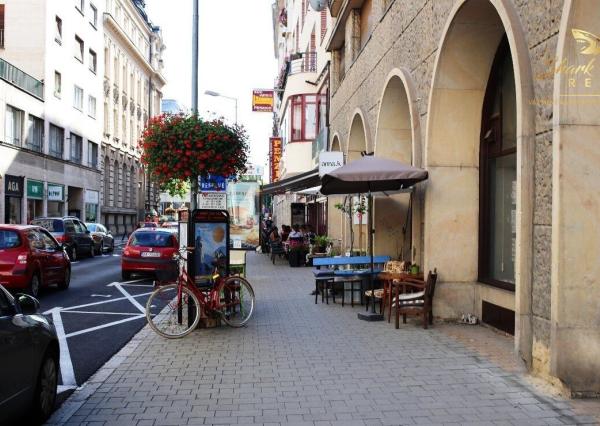 Kompletne zariadený 3 - izbový byt v srdci Bratislavy