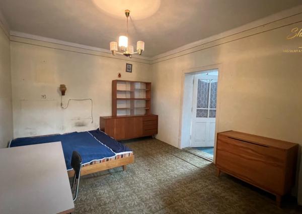 Rodinný dom s 20á pozemkom v obci Semerovo