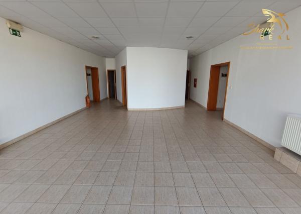 Administratívno-apartmánová budova