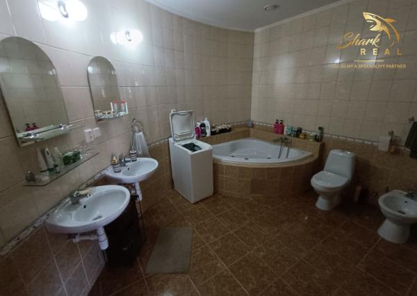 Administratívno-apartmánová budova
