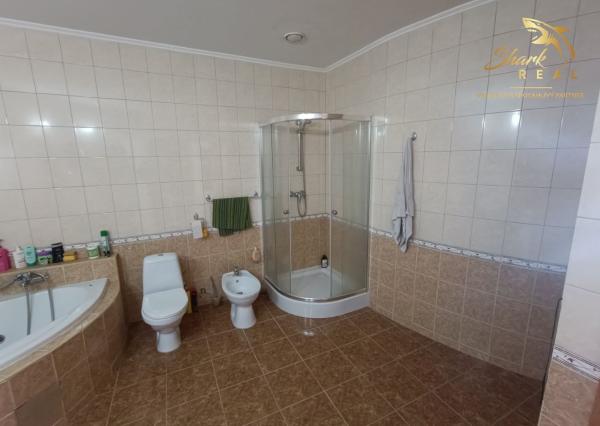Administratívno-apartmánová budova