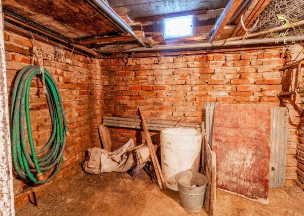 ZNÍŽENÁ CENA - EXKLUZÍVNE: Záhrada s murovanou chatkou – Špačince, Dolný mlyn – len 5 minút od Trnavy!