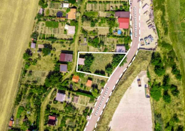 ZNÍŽENÁ CENA - EXKLUZÍVNE: Záhrada s murovanou chatkou – Špačince, Dolný mlyn – len 5 minút od Trnavy!