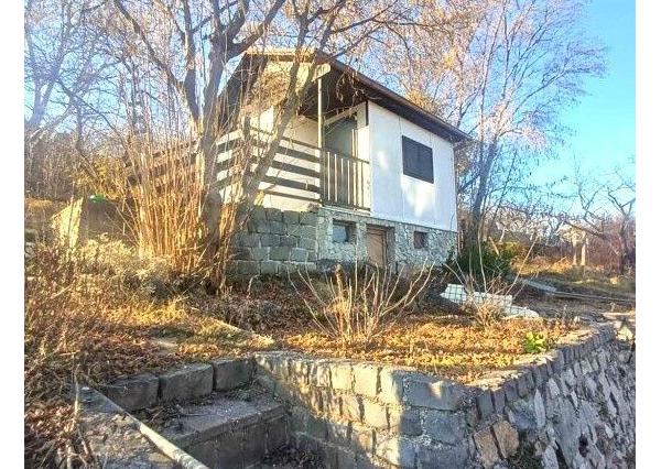 ZNÍŽENÉ !!! CHATKA SO ZÁHRADOU - PARTIZÁNSKE - NÁVOJOVCE