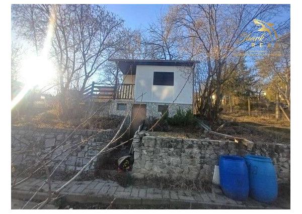 ZNÍŽENÉ !!! CHATKA SO ZÁHRADOU - PARTIZÁNSKE - NÁVOJOVCE