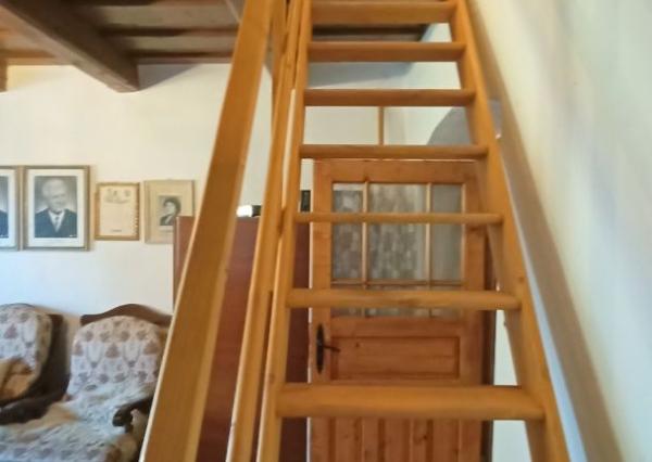 Útulná chalupa neďaleko Banskej Štiavnice