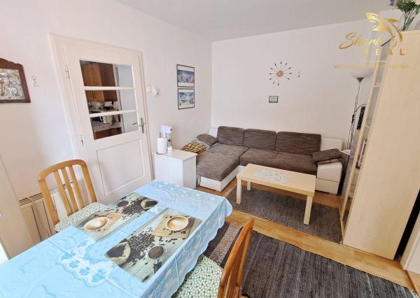 Malebný romantický domček pod lesom