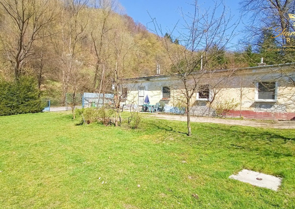 Zaujímavý objekt vhodný na podnikanie v obci Vyhne