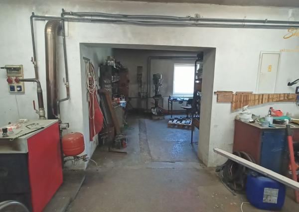 Zaujímavý objekt vhodný na podnikanie v obci Vyhne