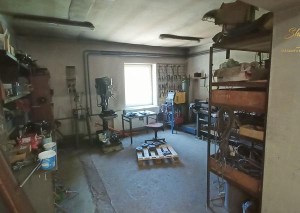 Zaujímavý objekt vhodný na podnikanie v obci Vyhne