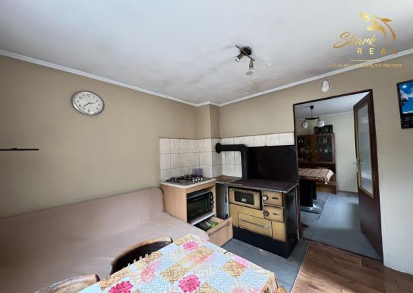 PREDANÉ - Chalupa pri potôčiku / Nová Baňa