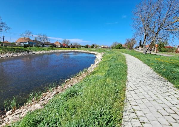 NOVOSTAVBA na predaj pri krásnom jazierku