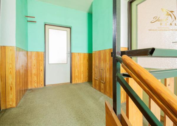 REZERVOVANÉ - Rodinný dom s rozľahlým slnečným pozemkom