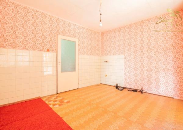 REZERVOVANÉ - Rodinný dom s rozľahlým slnečným pozemkom