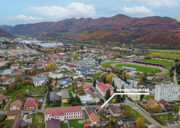 Nová cena! Rodinný dom v centre Žarnovice – ideálny aj na podnikateľské účely