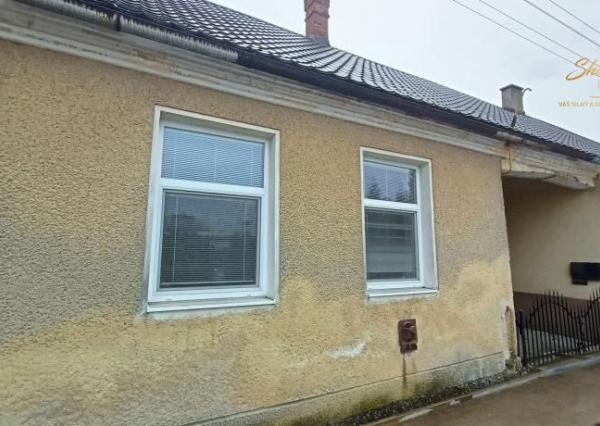 Nová cena! Rodinný dom v centre Žarnovice – ideálny aj na podnikateľské účely